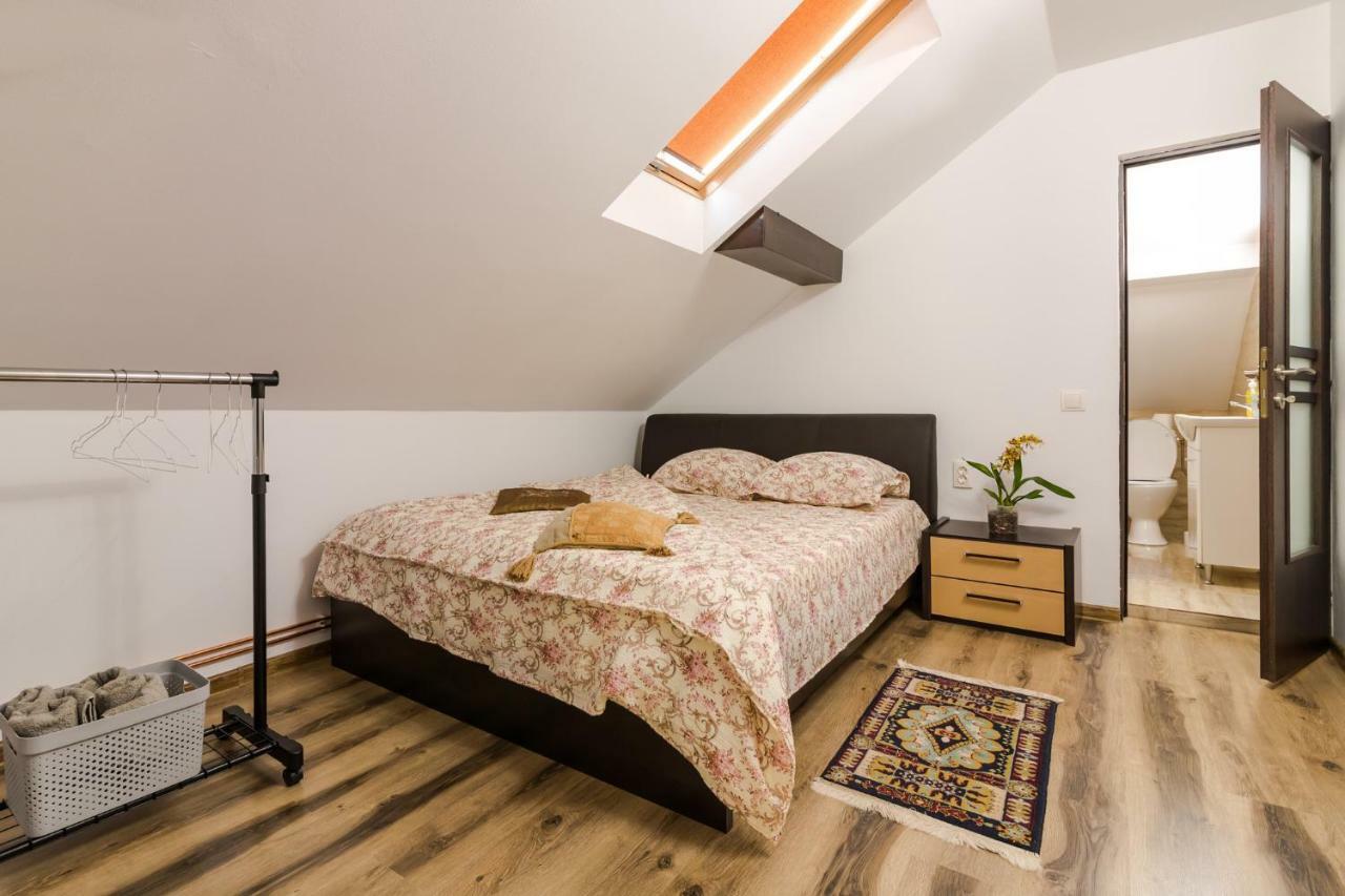 Casa De Vacanta Mirela Новач-Стрэйни Экстерьер фото